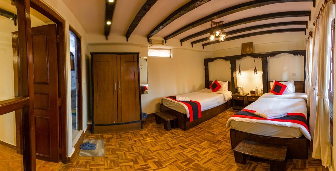 Vajra Boutique Hotel Бгактапур Екстер'єр фото